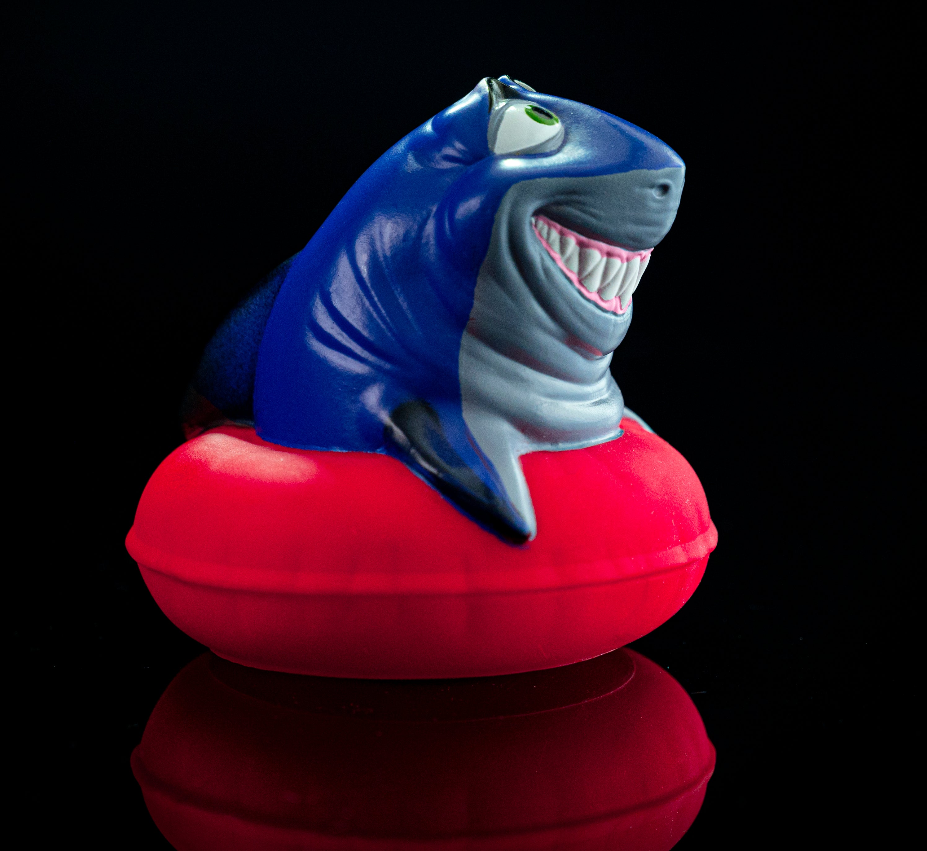 Rubber shark bath store toy